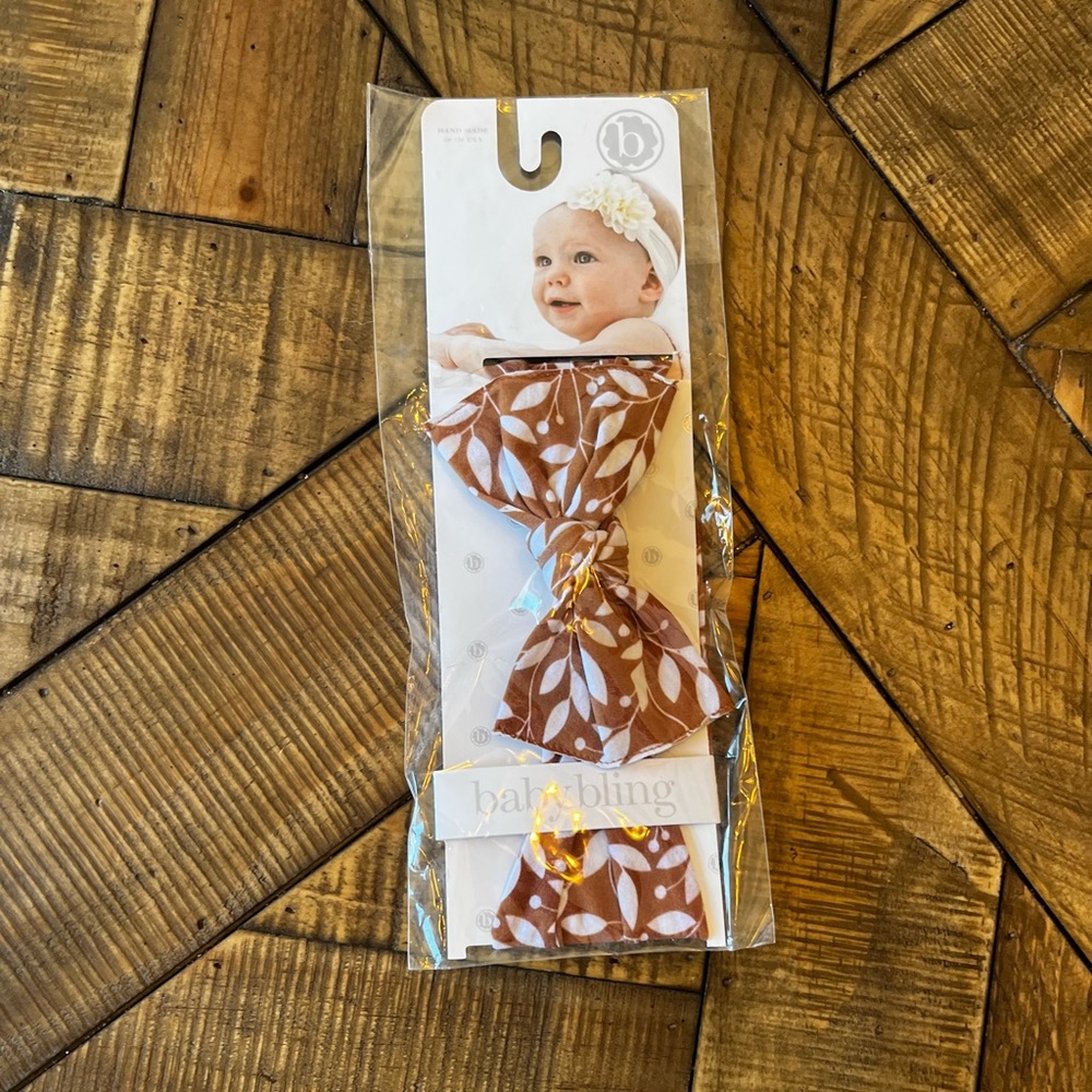 NWT baby bling bow